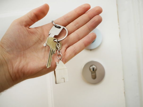 https://AnnaR.StopRentingStartOwning.com
